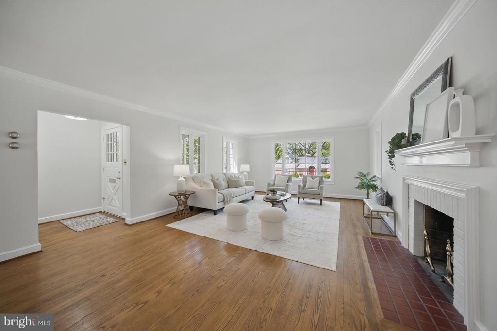 4828 27th Pl N
