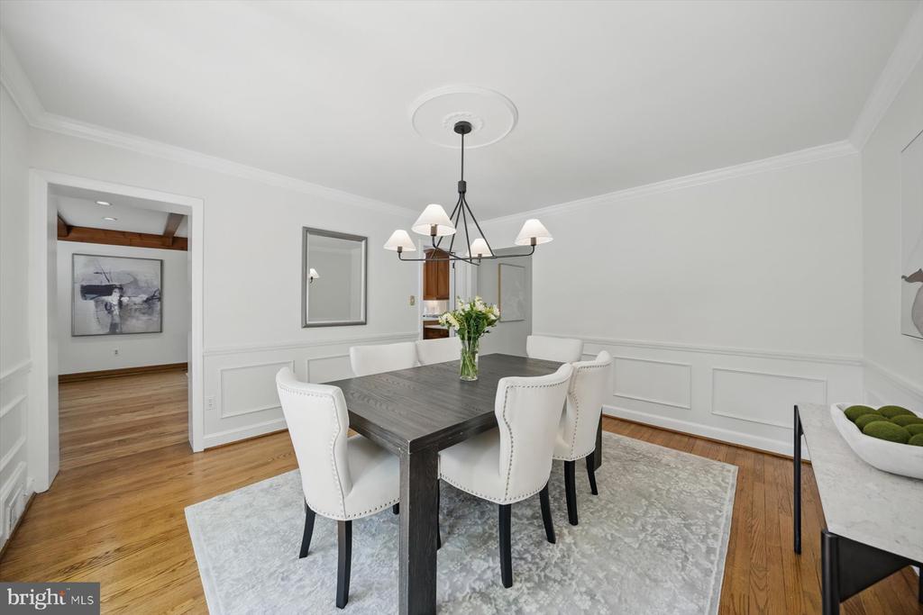 4828 27th Pl N