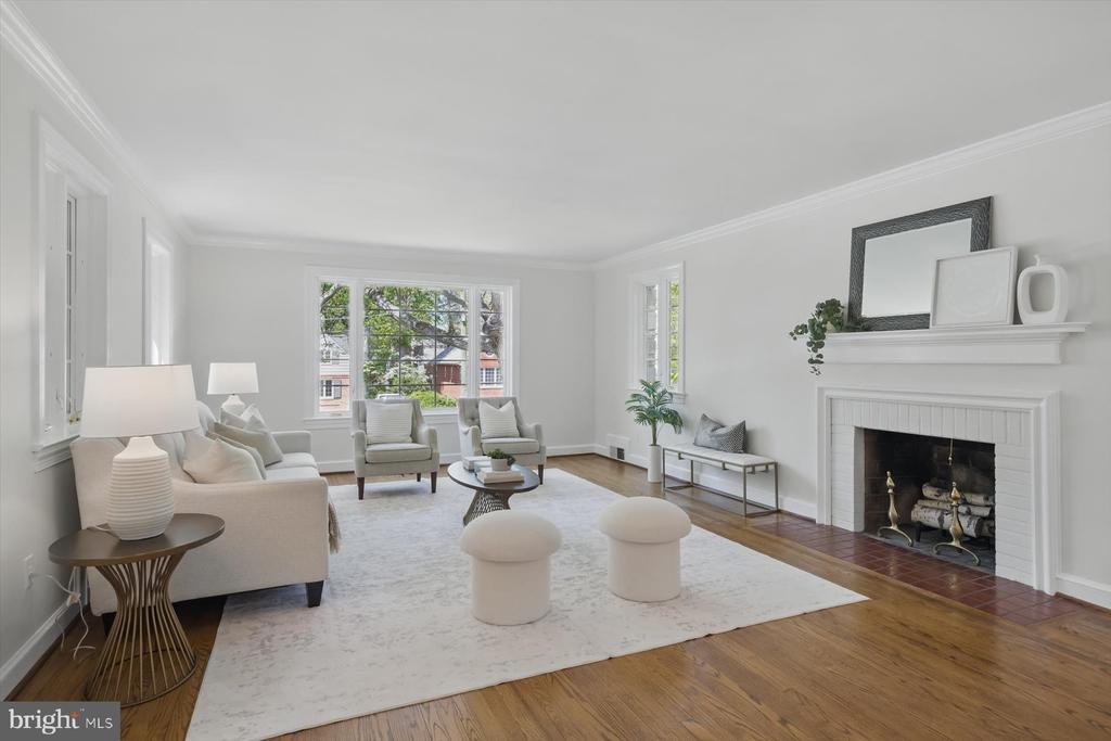 4828 27th Pl N