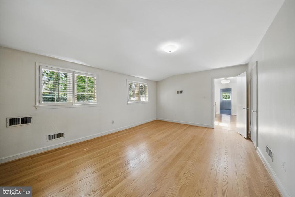 4828 27th Pl N