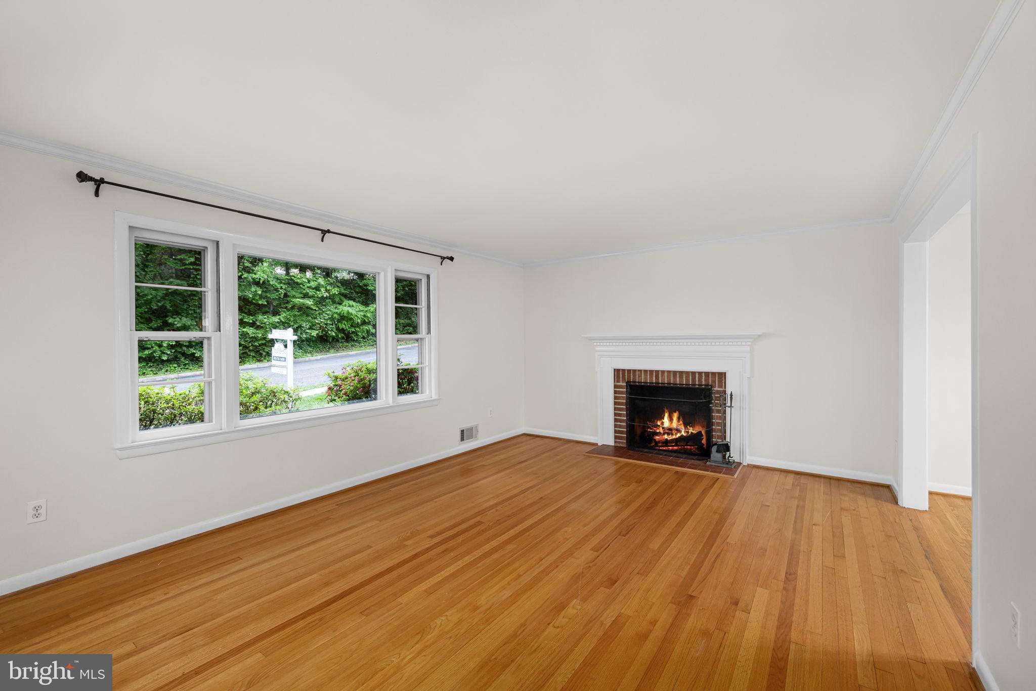 4016 N RICHMOND STREET