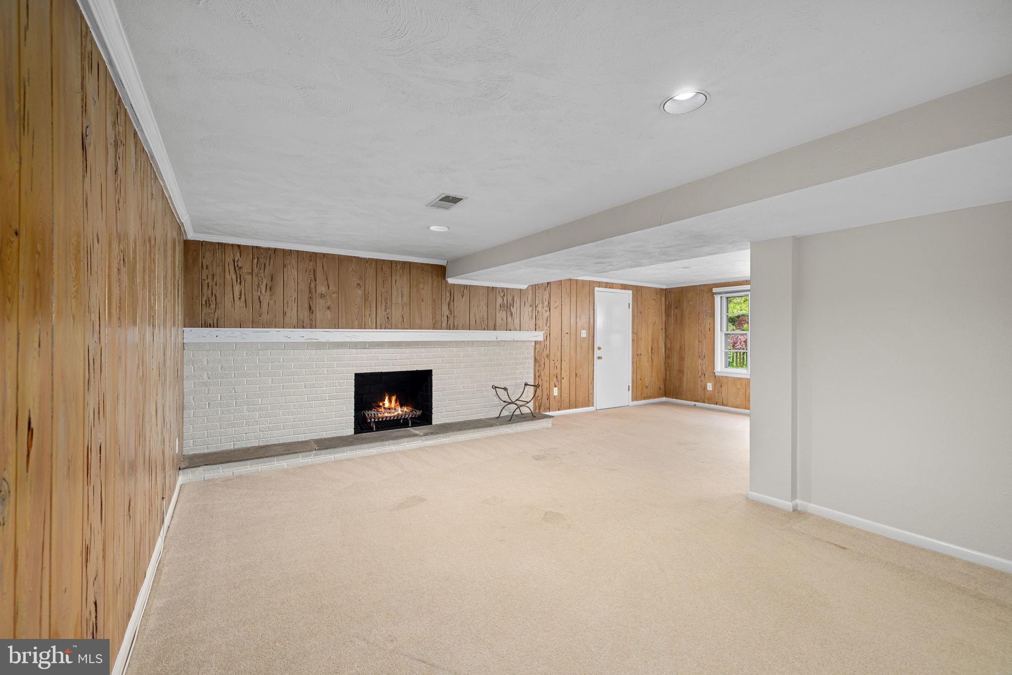 4016 N RICHMOND STREET