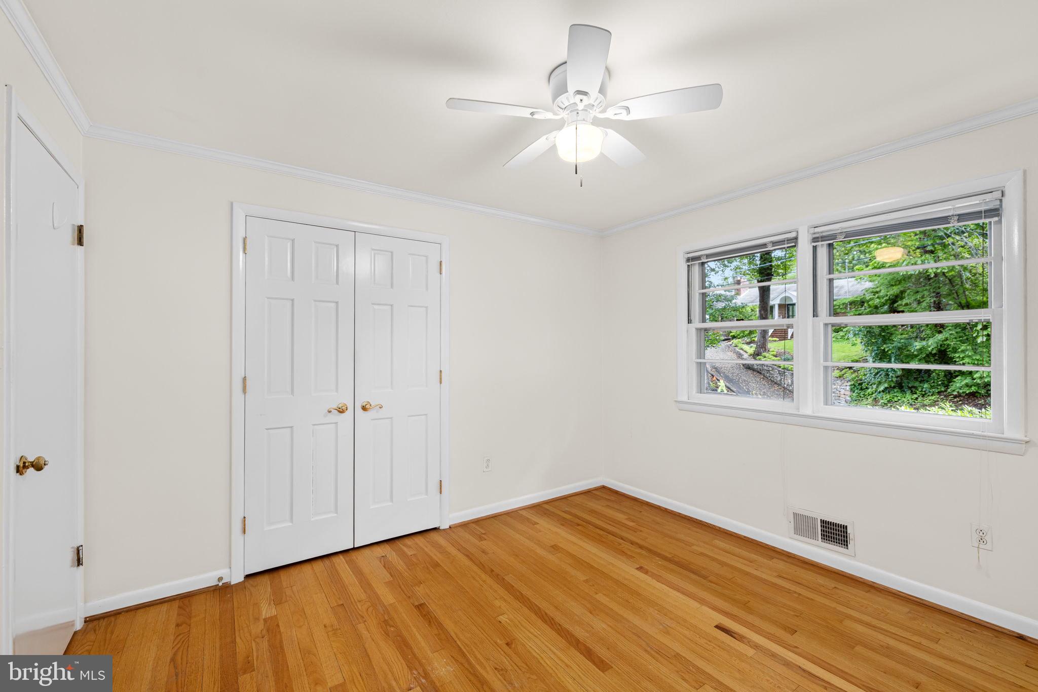 4016 N RICHMOND STREET