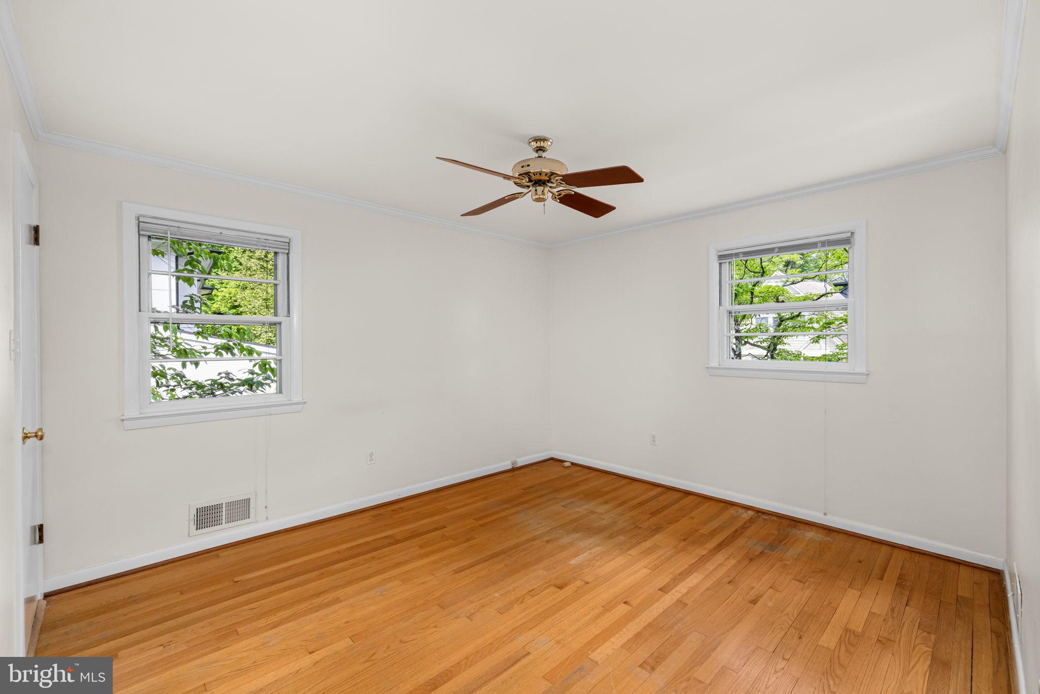 4016 N RICHMOND STREET