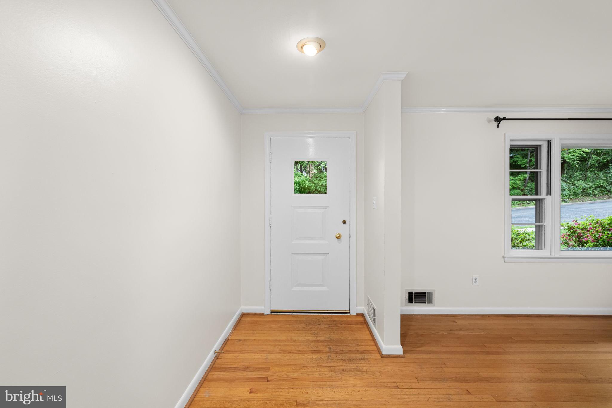 4016 N RICHMOND STREET