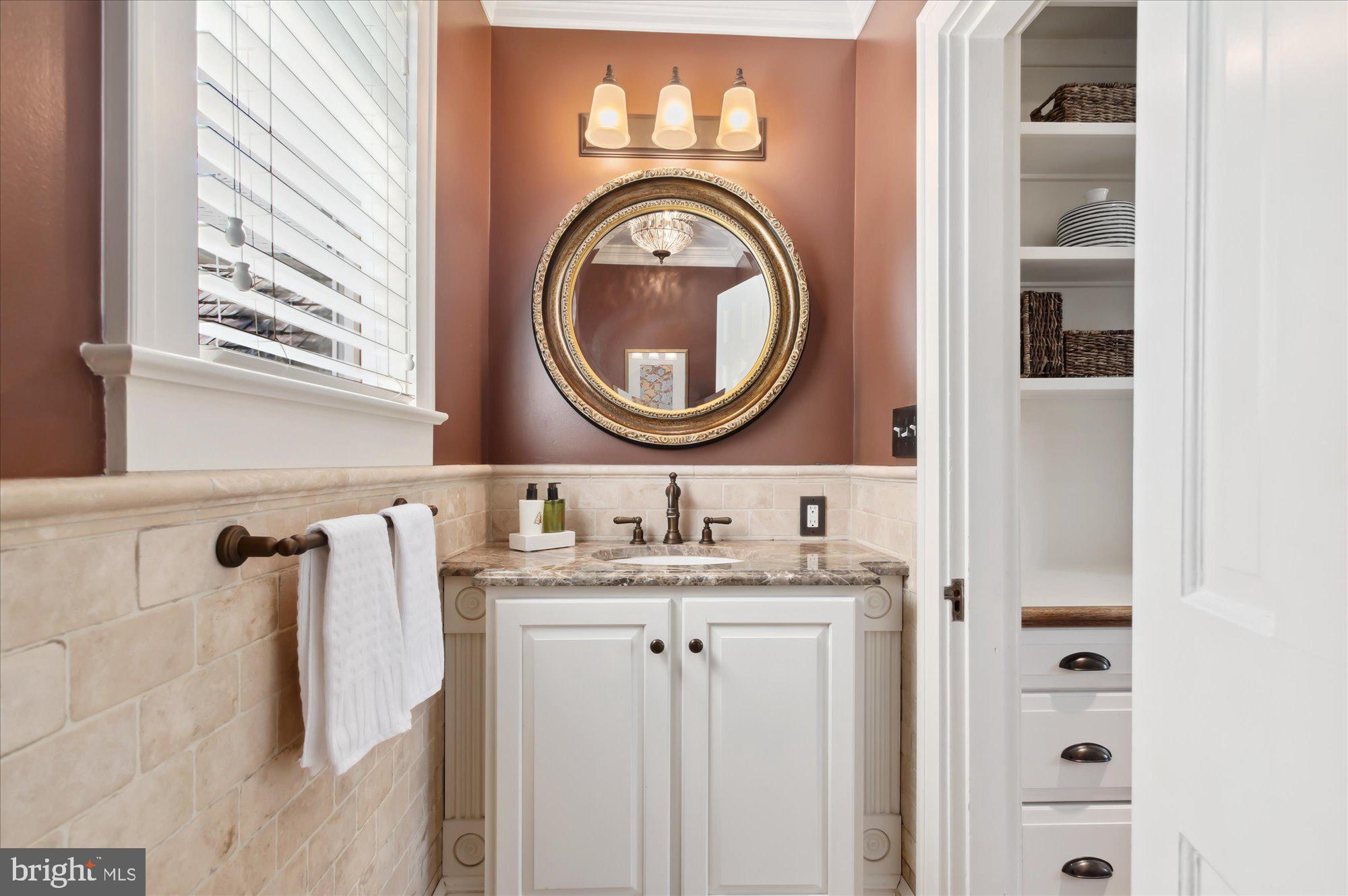 3614 N ABINGDON STREET