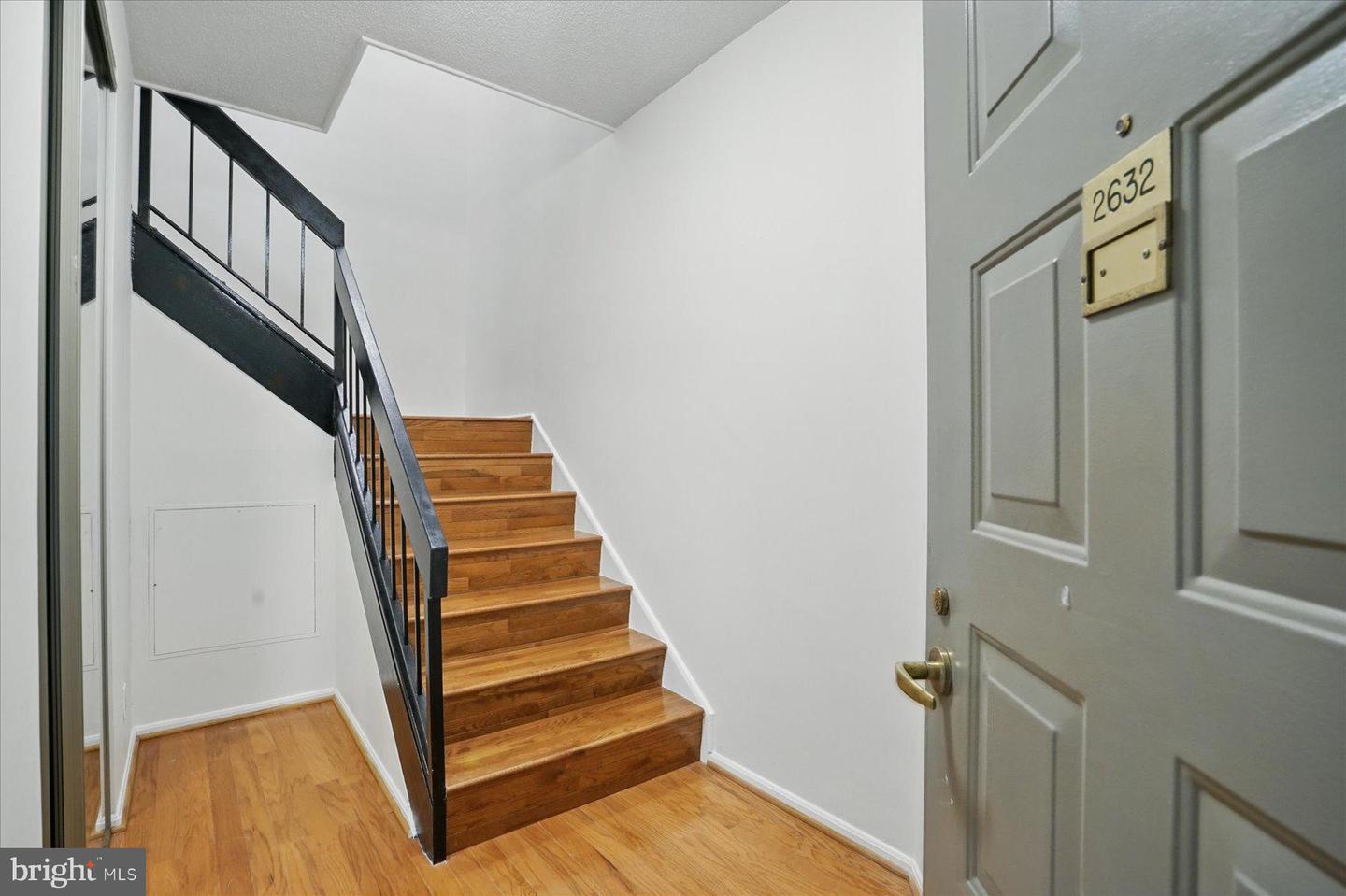 900 N Stafford St N #2632