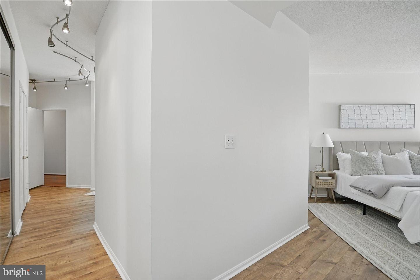 900 N Stafford St N #2632