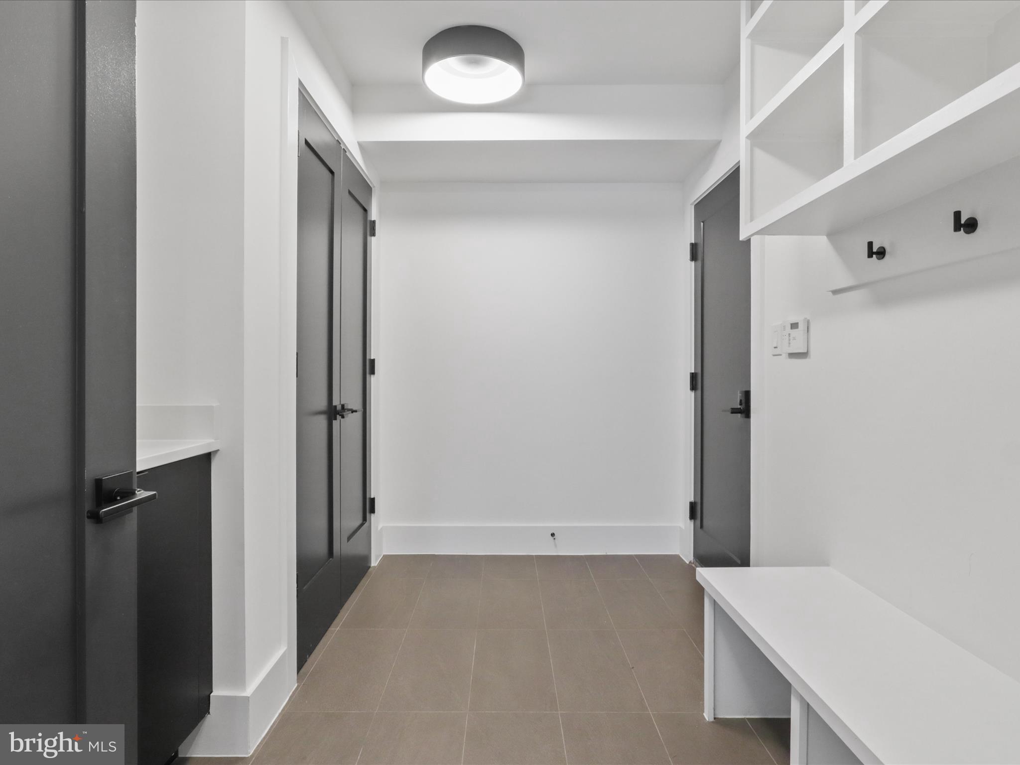 3644 N VERMONT STREET