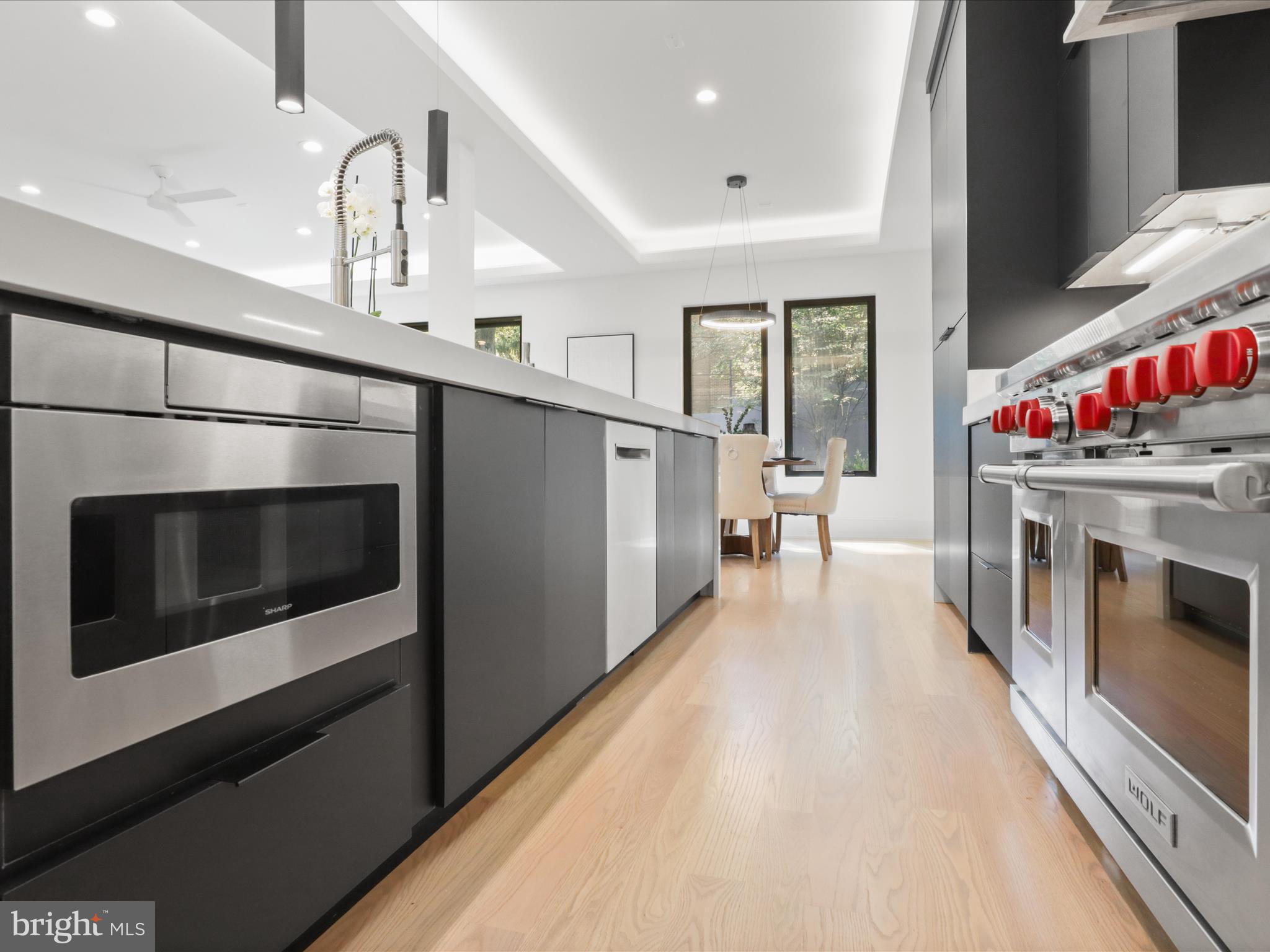 3644 N VERMONT STREET