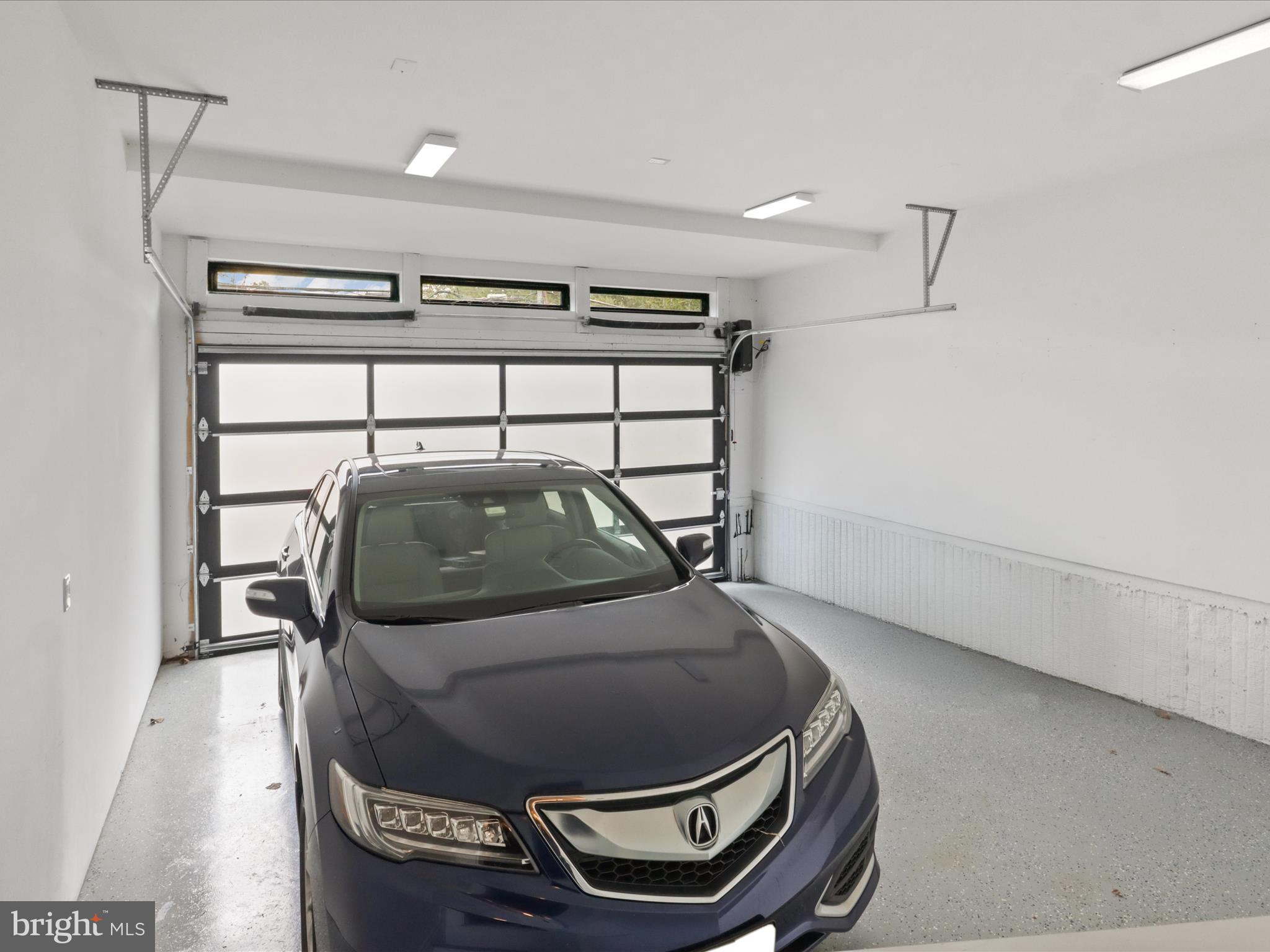 3644 N VERMONT STREET