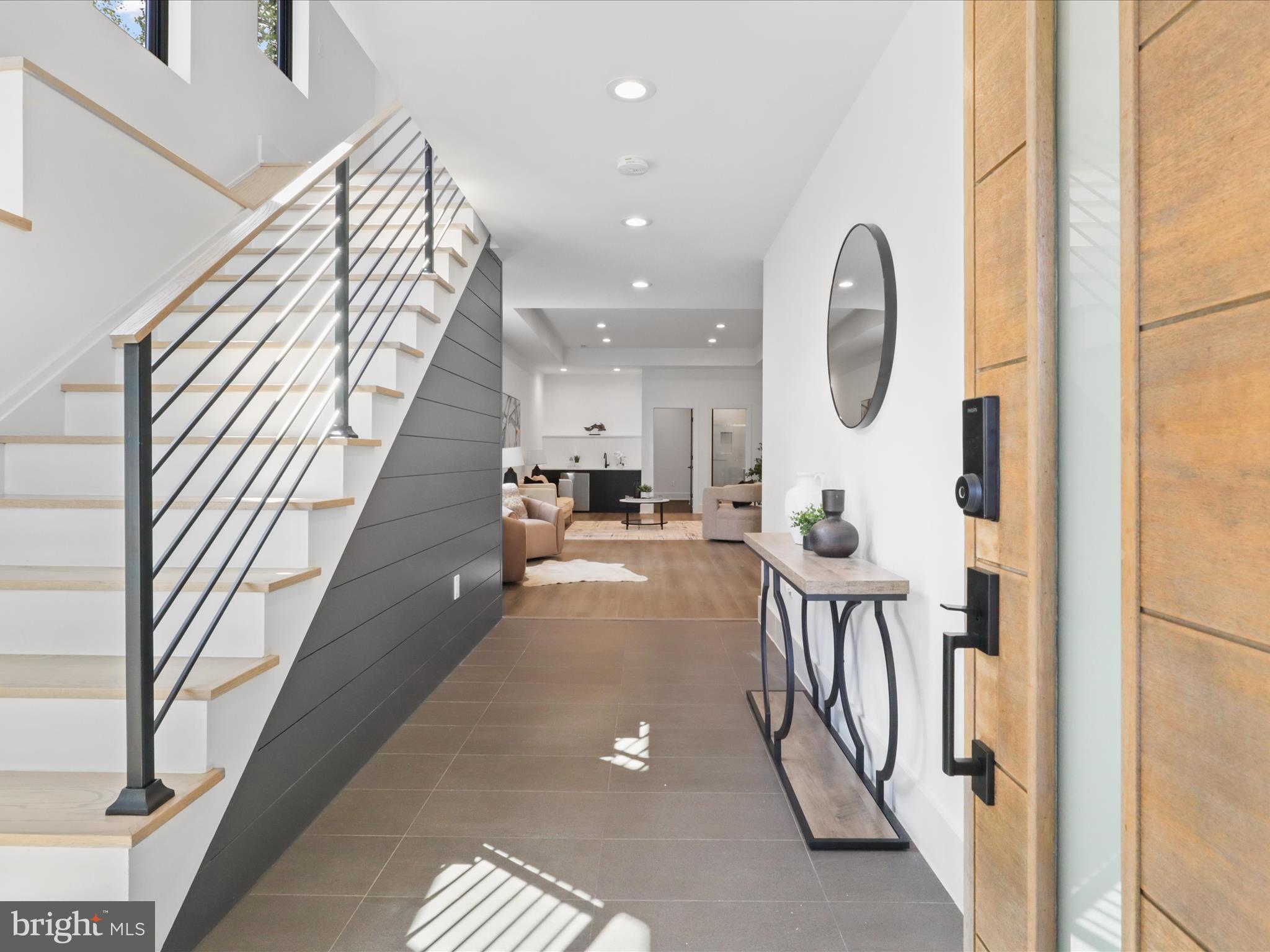 3644 N VERMONT STREET