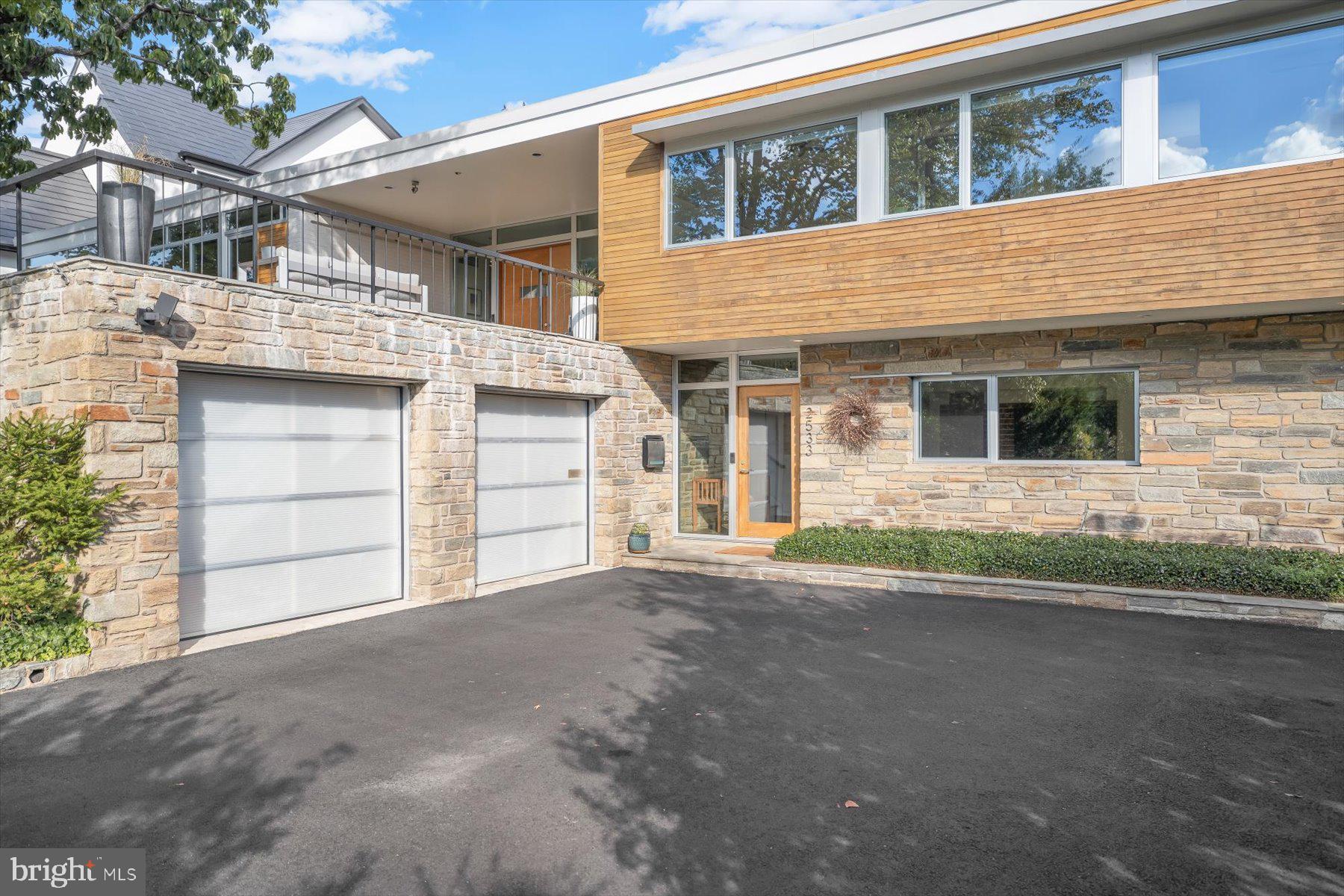 2533 N RIDGEVIEW ROAD