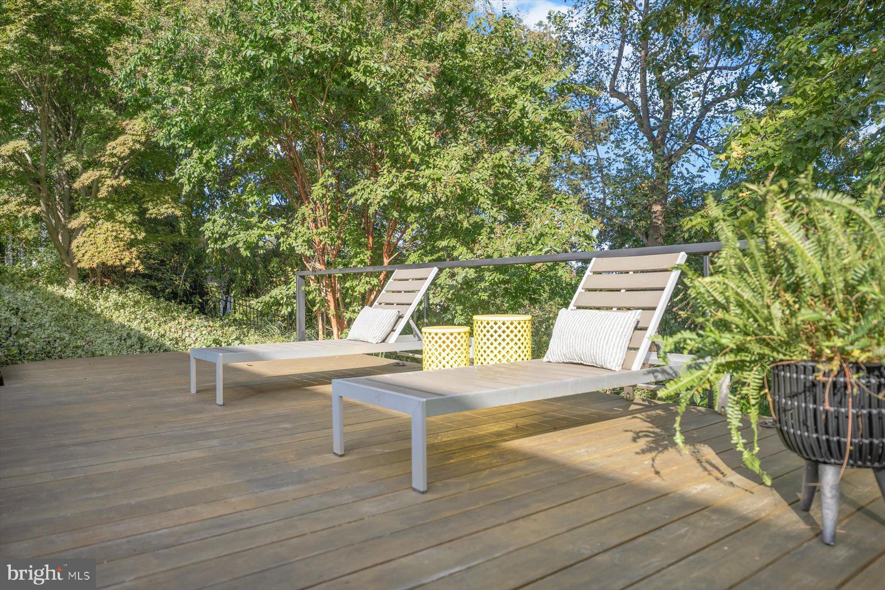 2533 N RIDGEVIEW ROAD