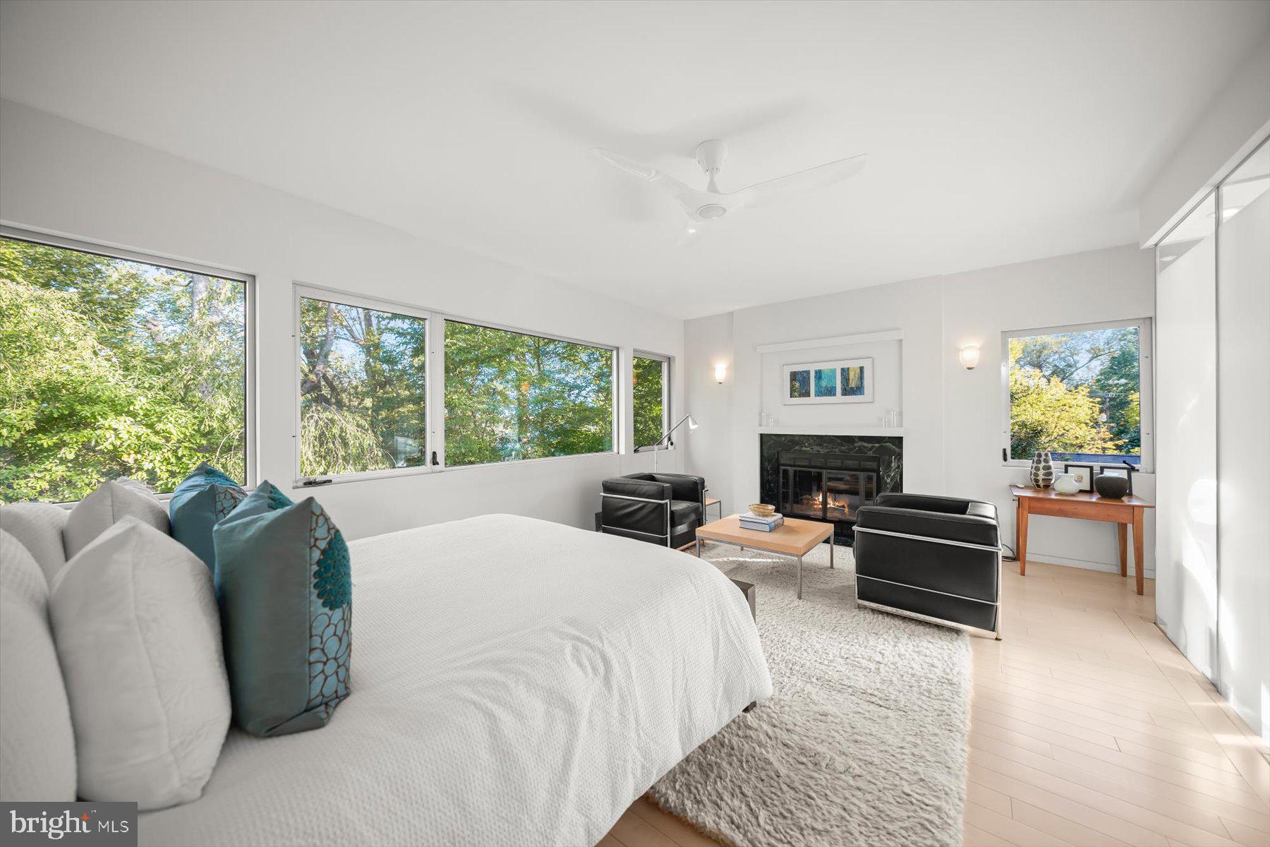 2533 N RIDGEVIEW ROAD