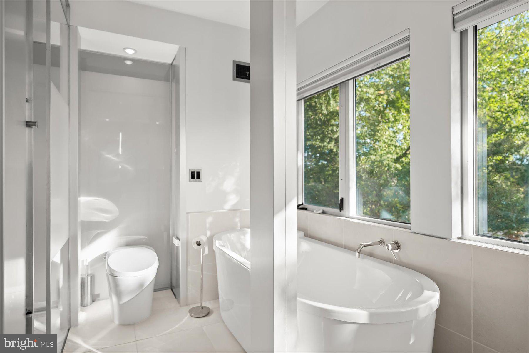 2533 N RIDGEVIEW ROAD