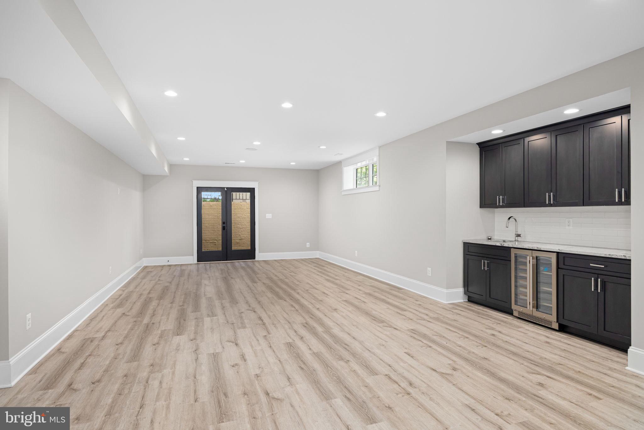 3403 JOHN MARSHALL DRIVE