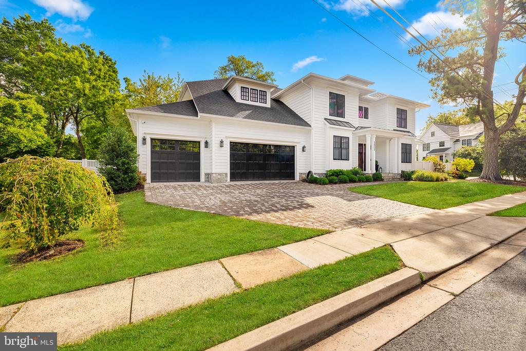 3403 JOHN MARSHALL DRIVE