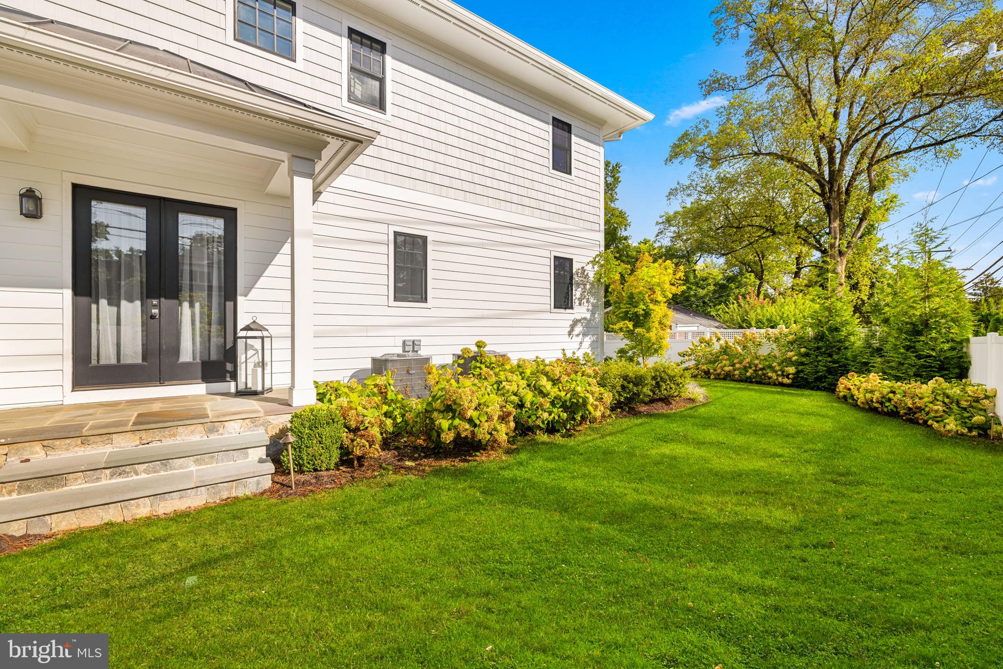 3403 JOHN MARSHALL DRIVE