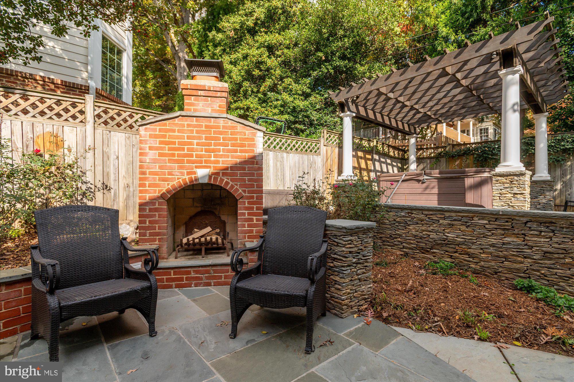 1503 N JEFFERSON STREET