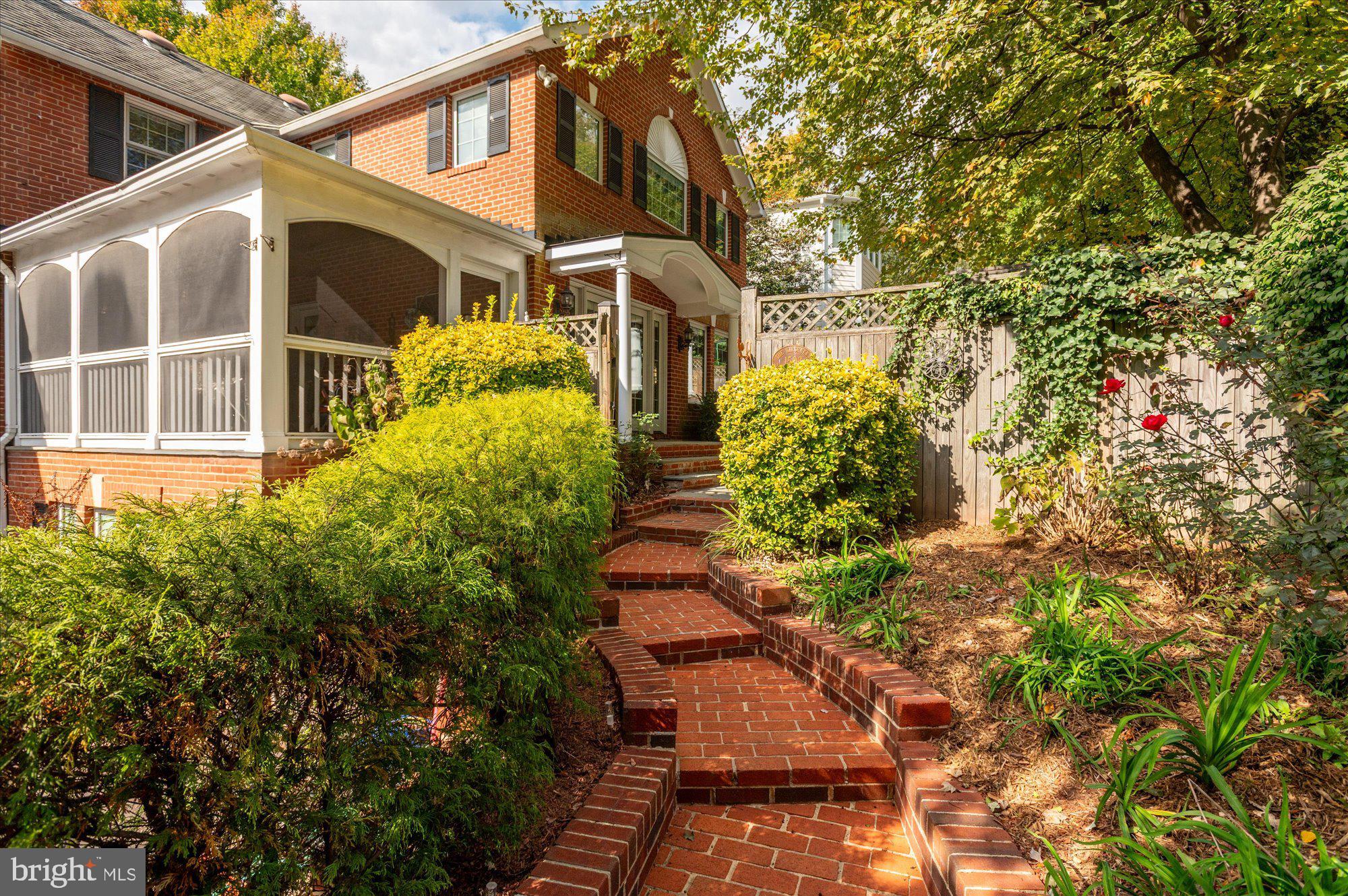 1503 N JEFFERSON STREET