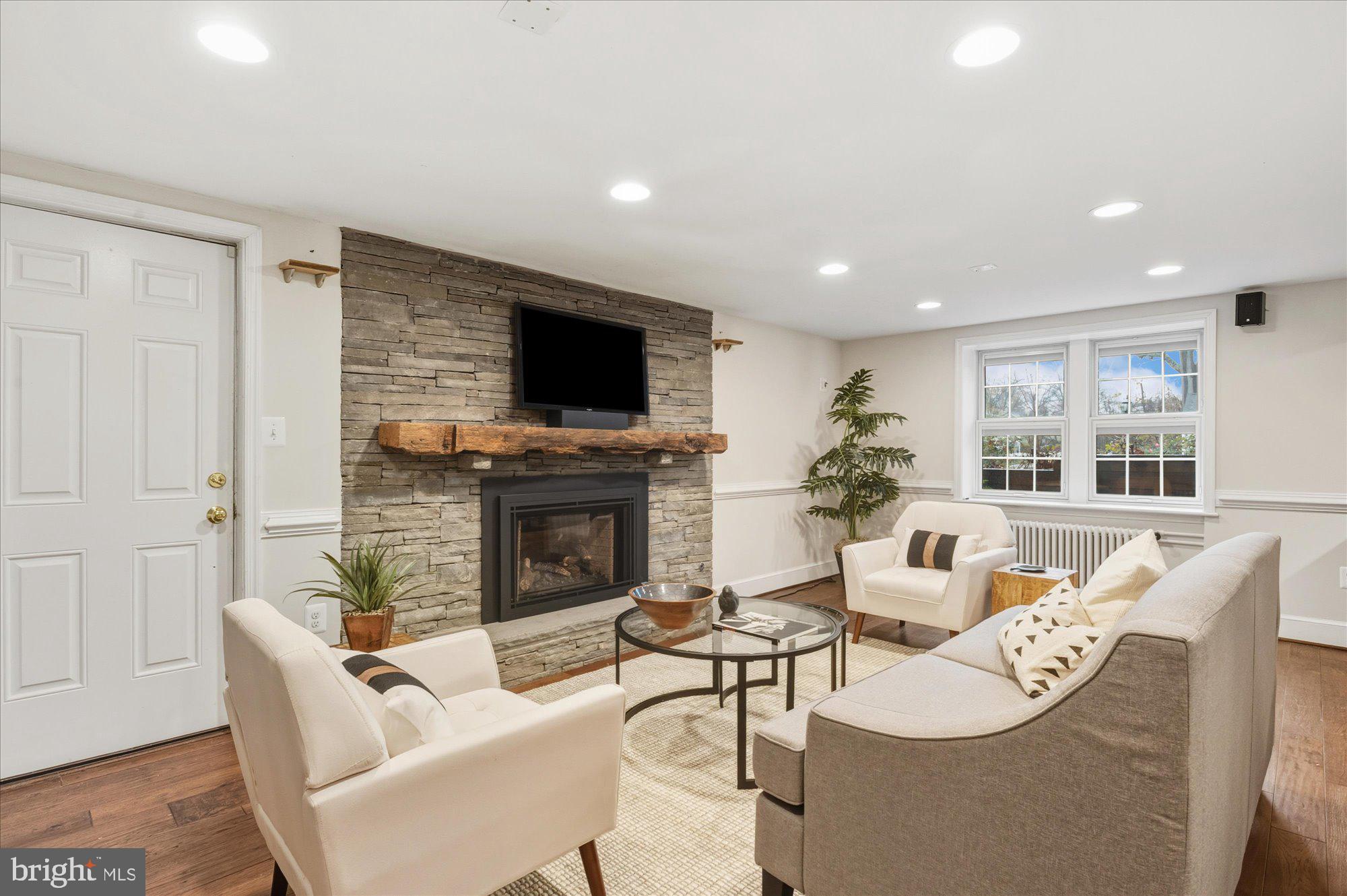 1503 N JEFFERSON STREET