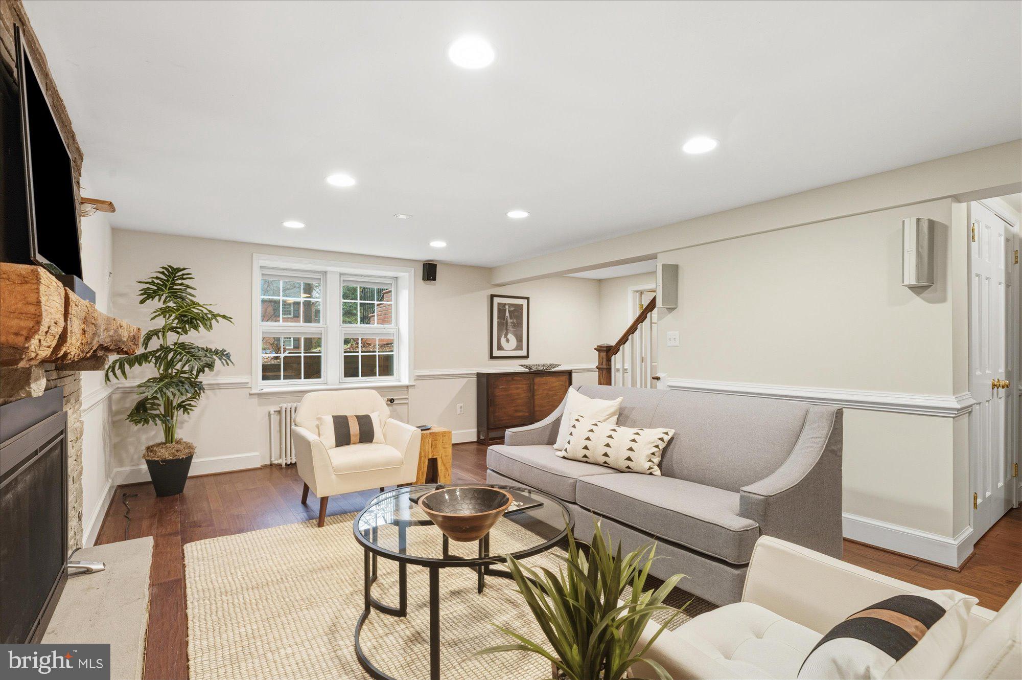 1503 N JEFFERSON STREET