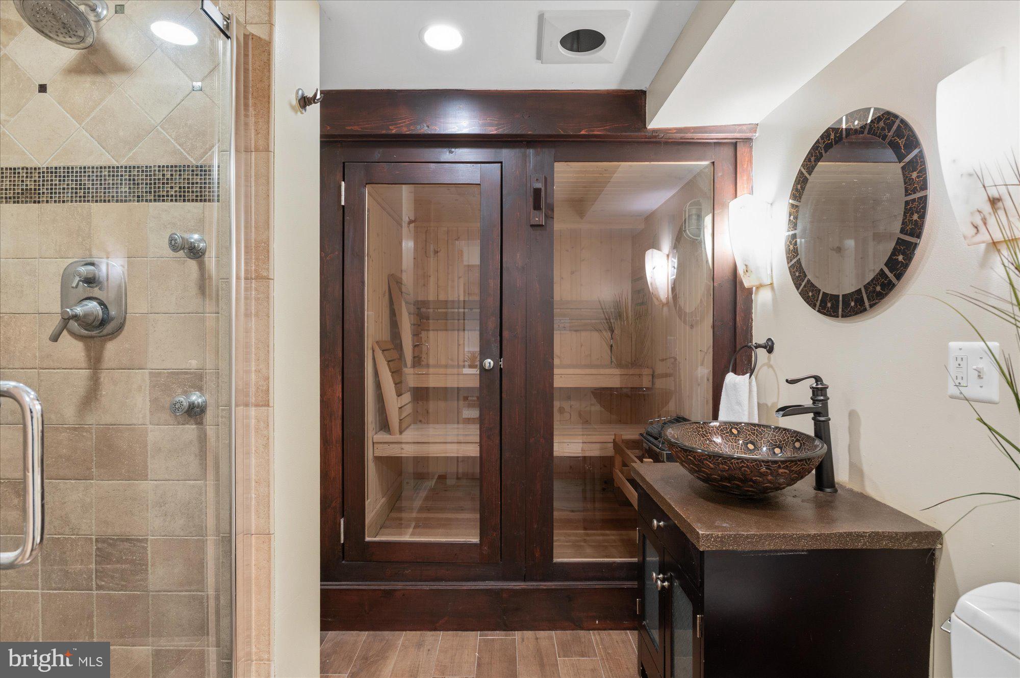 1503 N JEFFERSON STREET