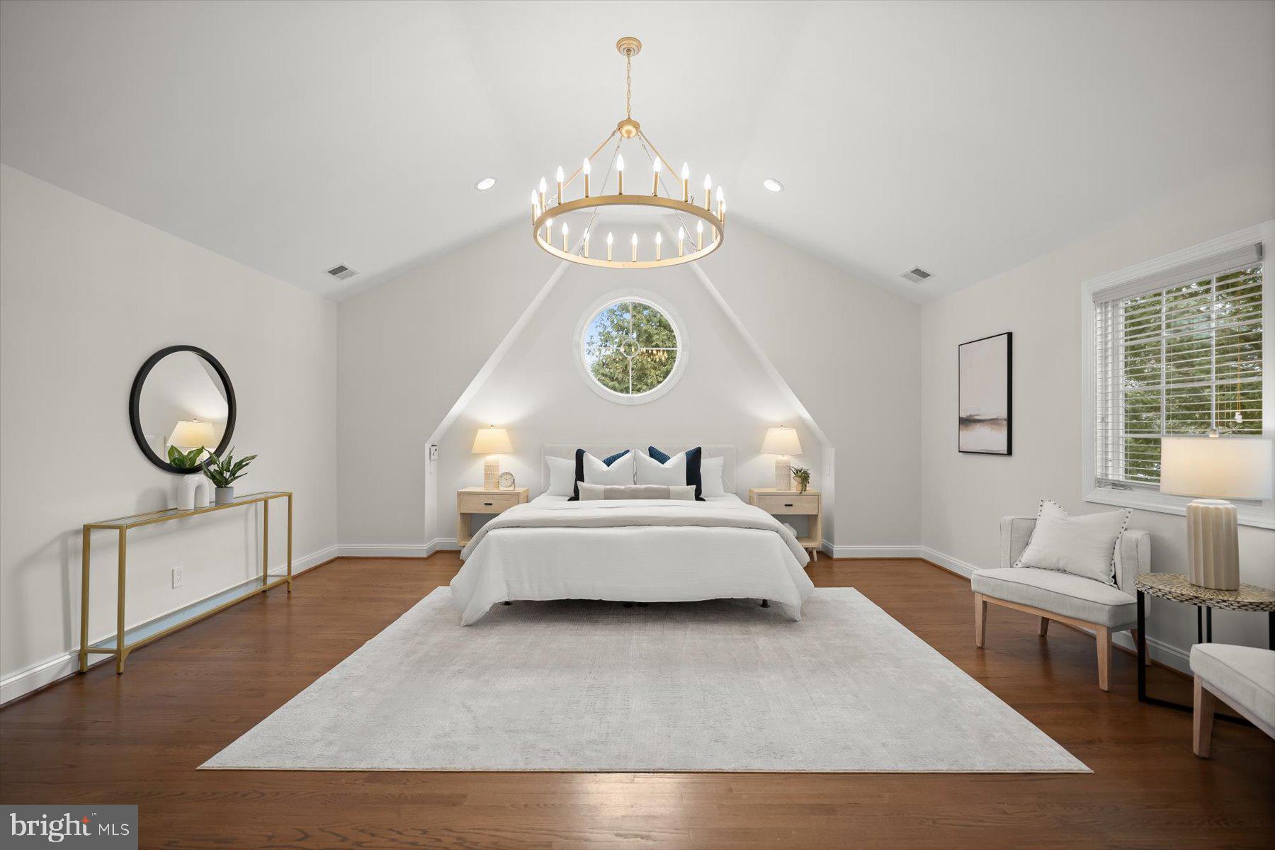 2525 N FLORIDA STREET