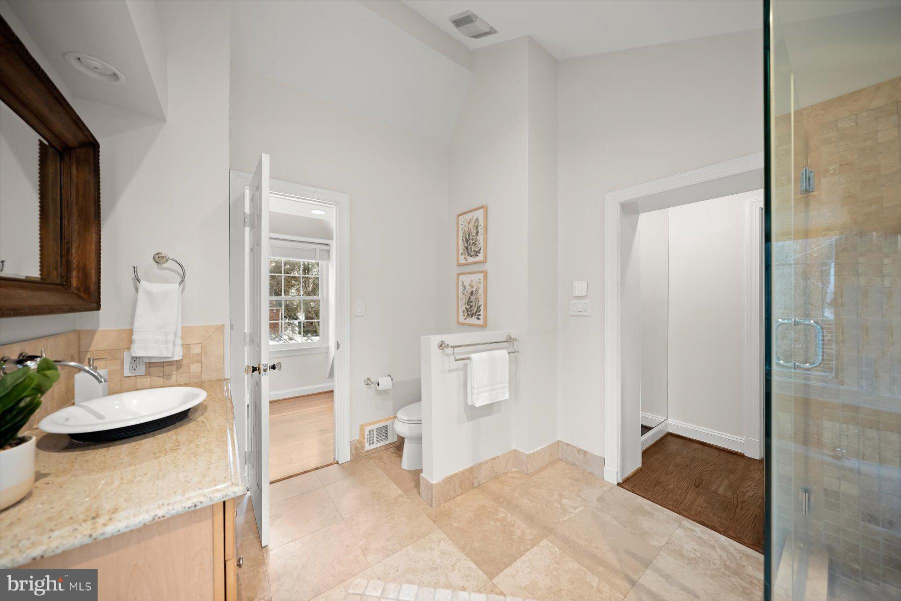 2525 N FLORIDA STREET