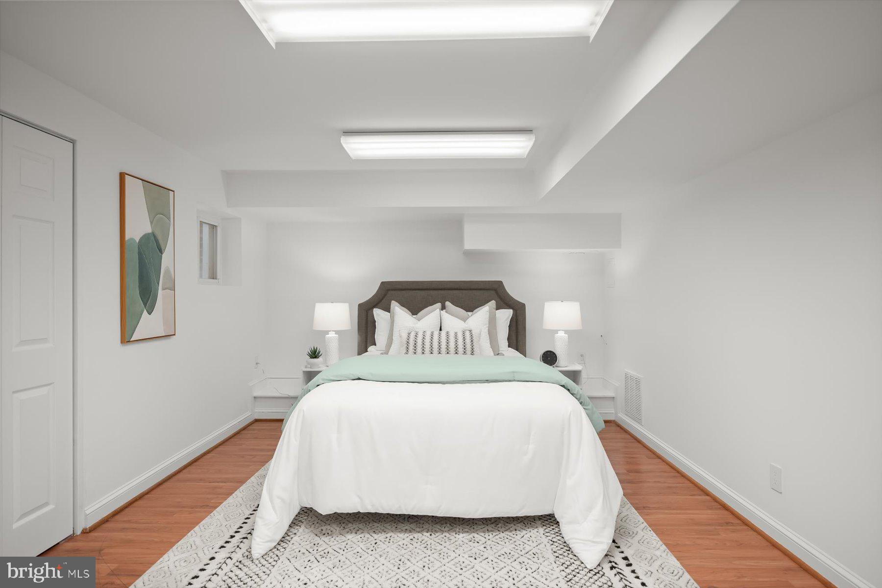 2525 N FLORIDA STREET