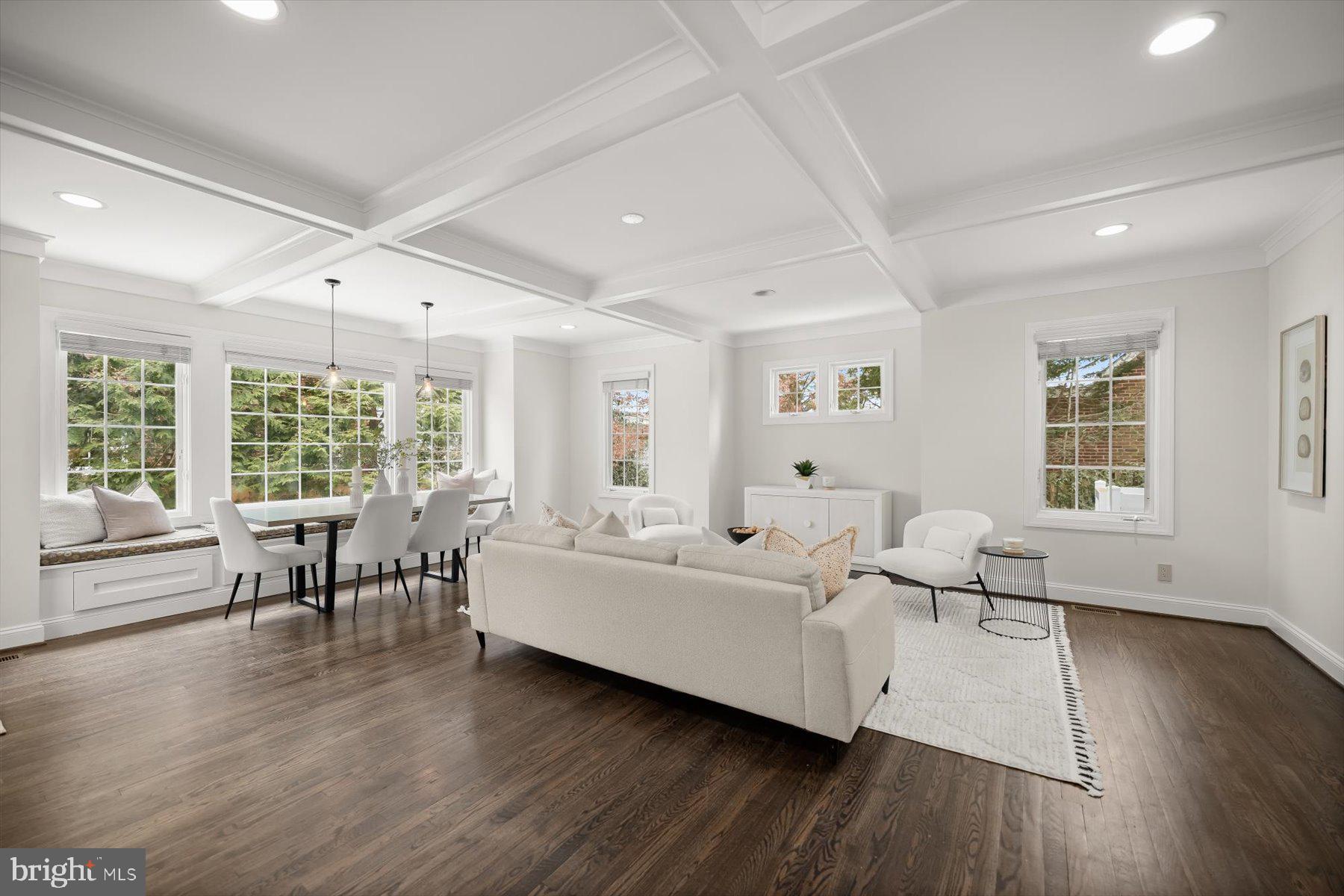 2525 N FLORIDA STREET