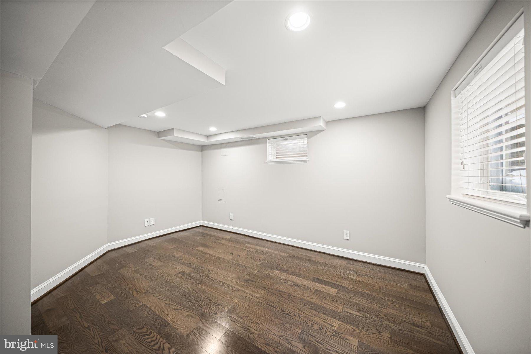 2525 N FLORIDA STREET