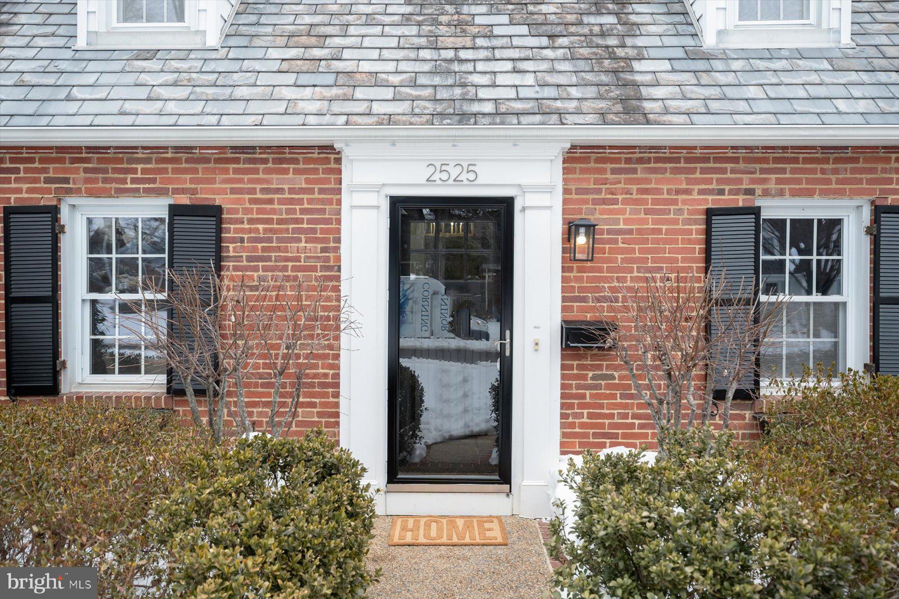 2525 N FLORIDA STREET