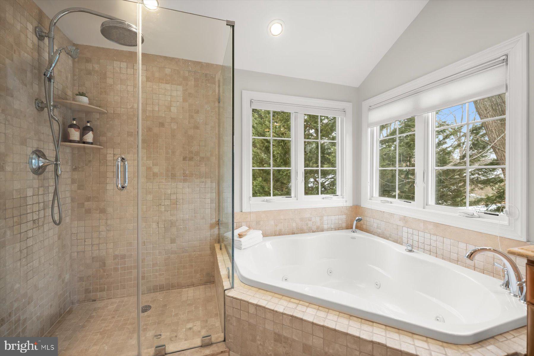 2525 N FLORIDA STREET