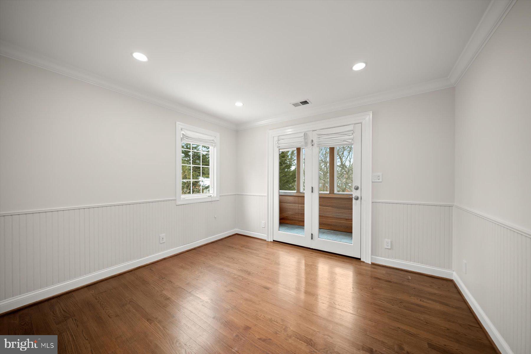 2525 N FLORIDA STREET