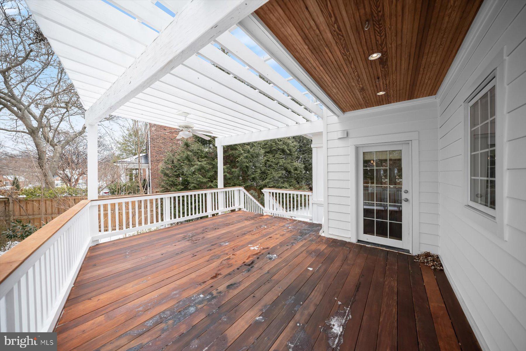 2525 N FLORIDA STREET