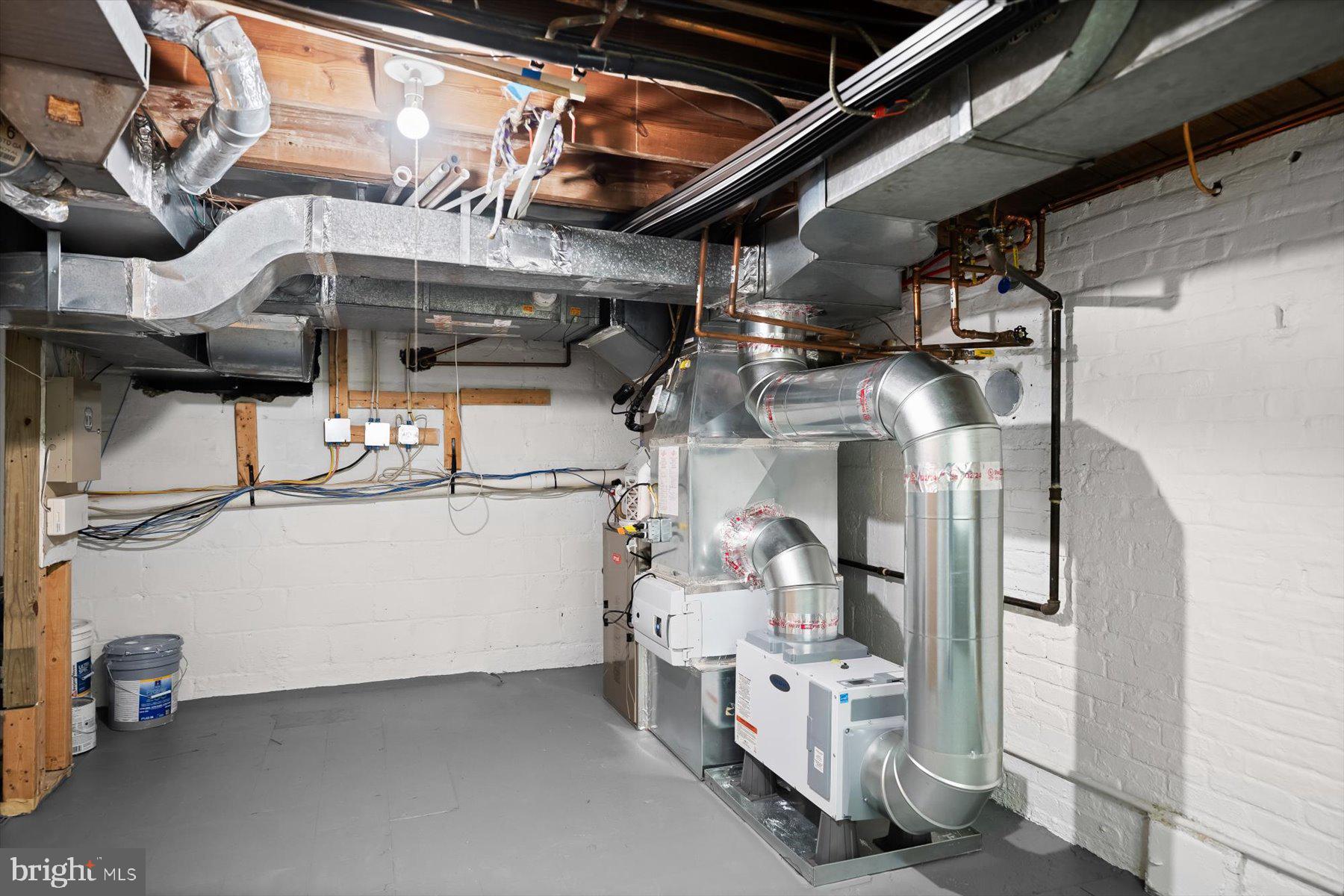 2525 N FLORIDA STREET