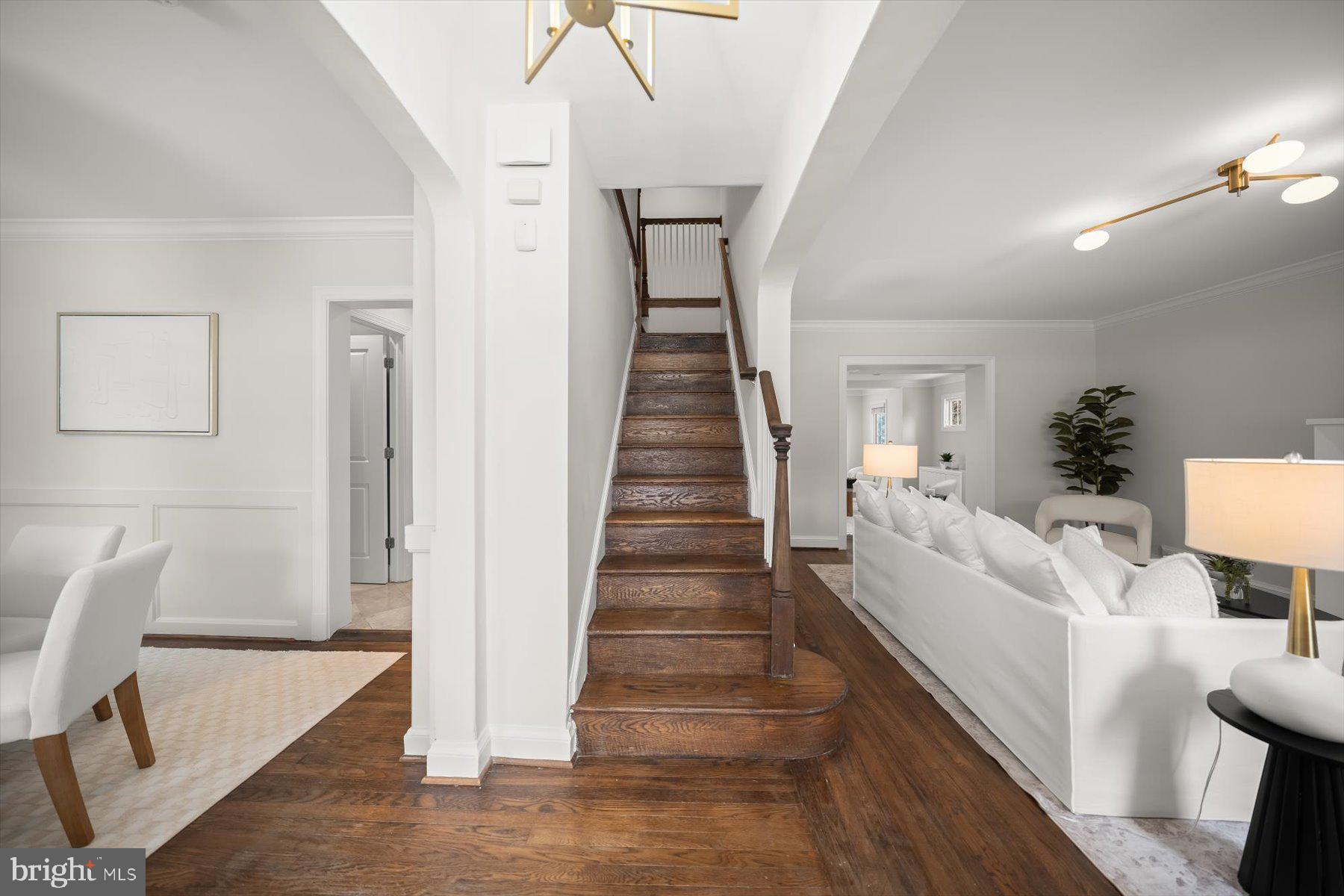 2525 N FLORIDA STREET