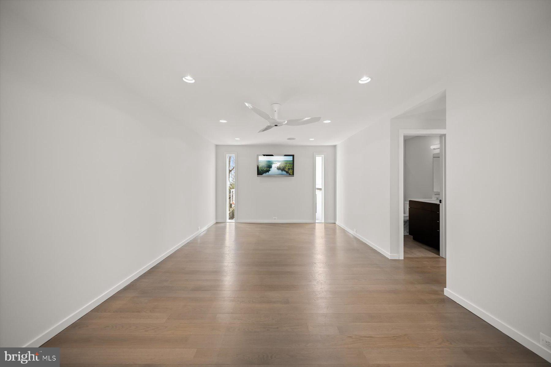 2318 N RICHMOND STREET