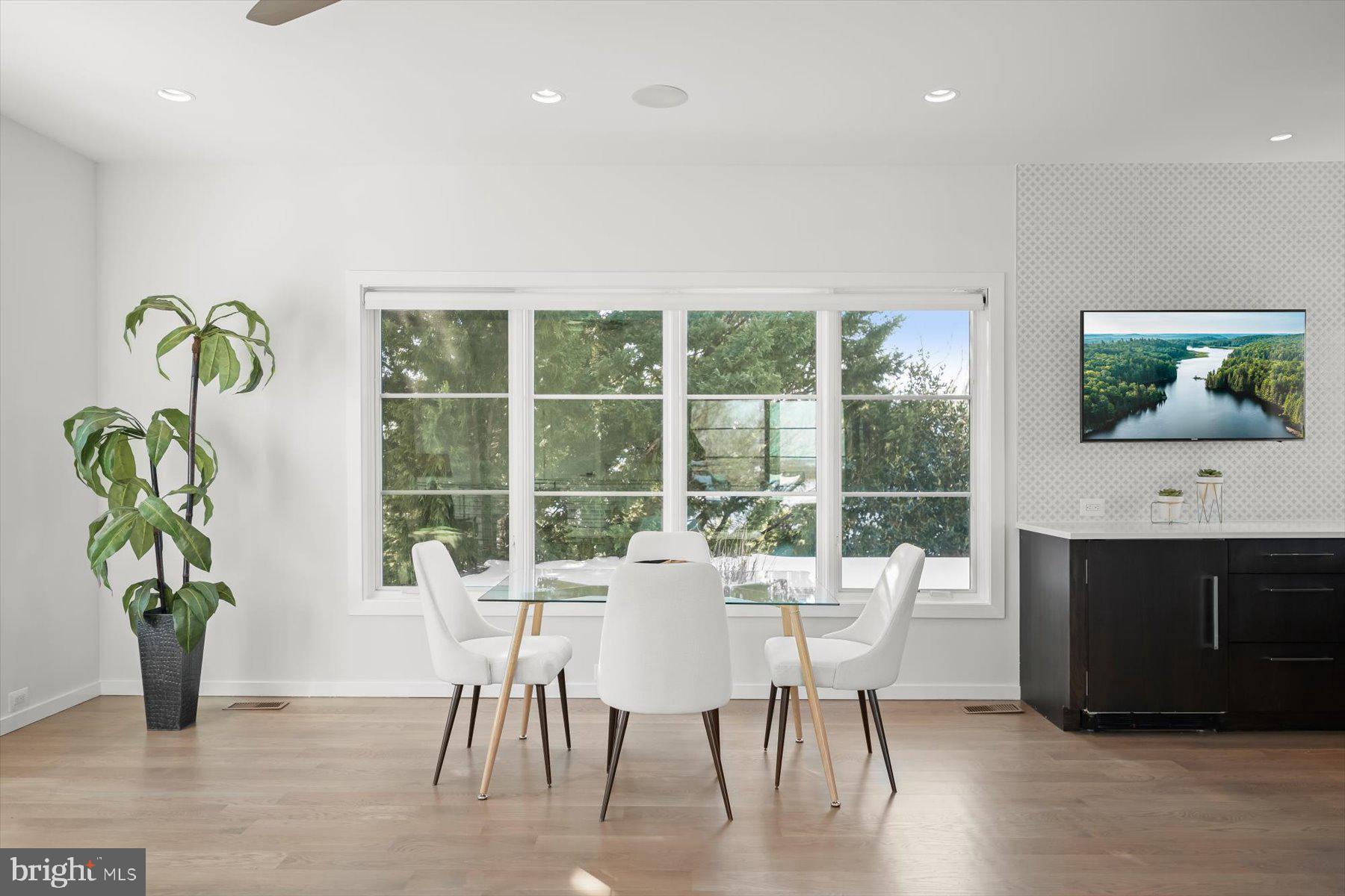 2318 N RICHMOND STREET