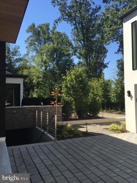 2318 N RICHMOND STREET