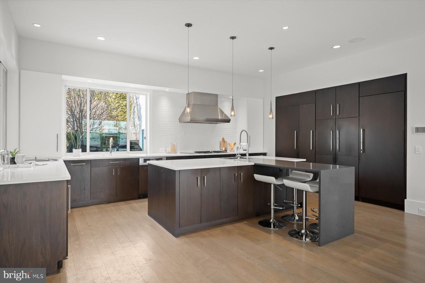 2318 N RICHMOND STREET