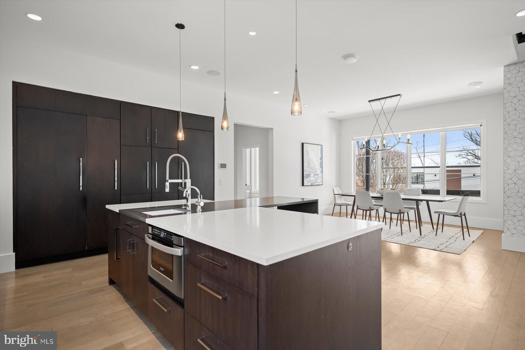 2318 N RICHMOND STREET