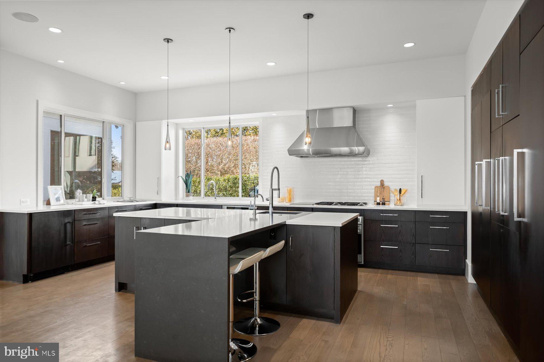 2318 N RICHMOND STREET