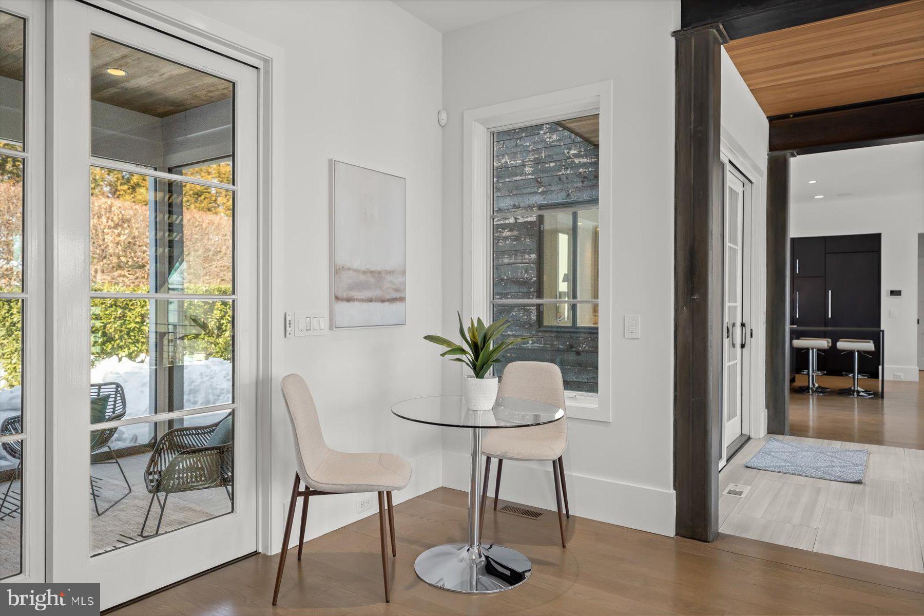 2318 N RICHMOND STREET