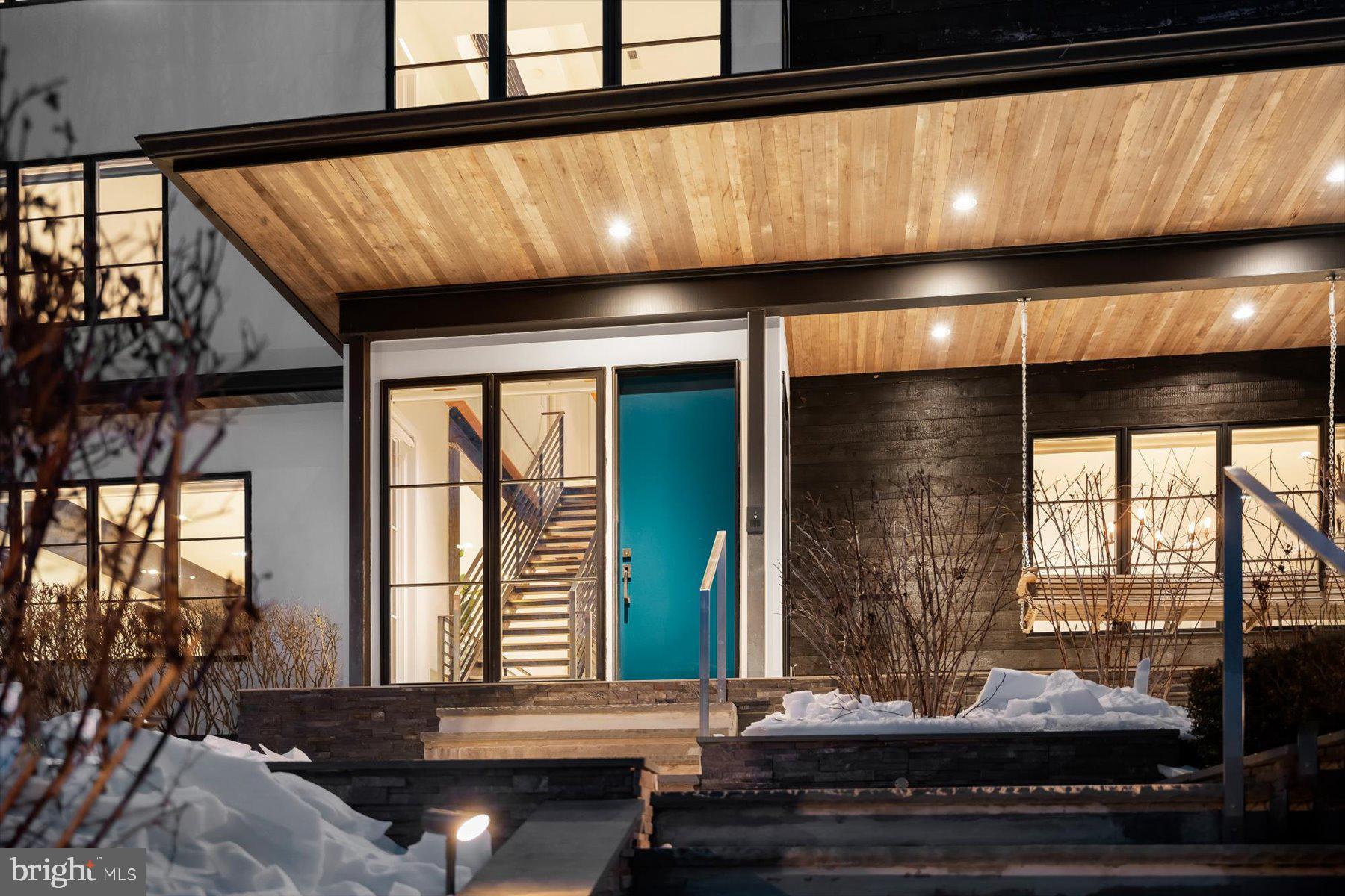 2318 N RICHMOND STREET