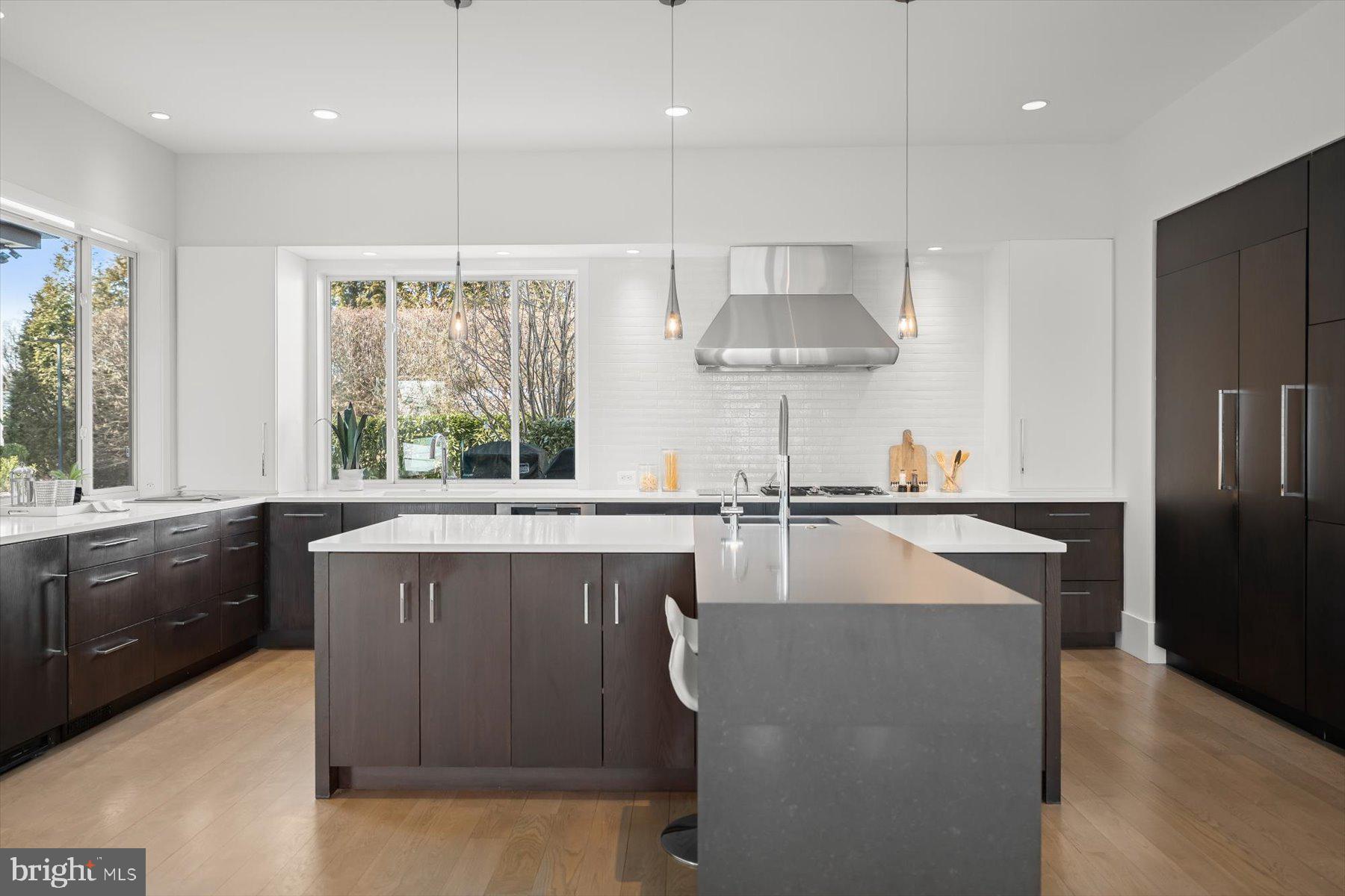 2318 N RICHMOND STREET