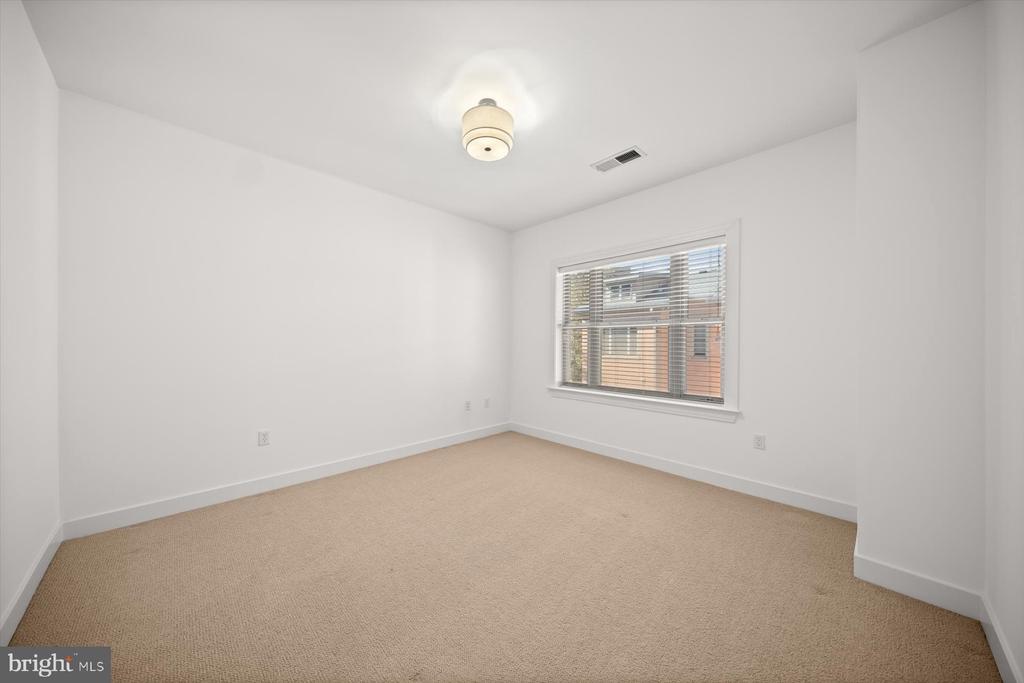 2227 12TH COURT N