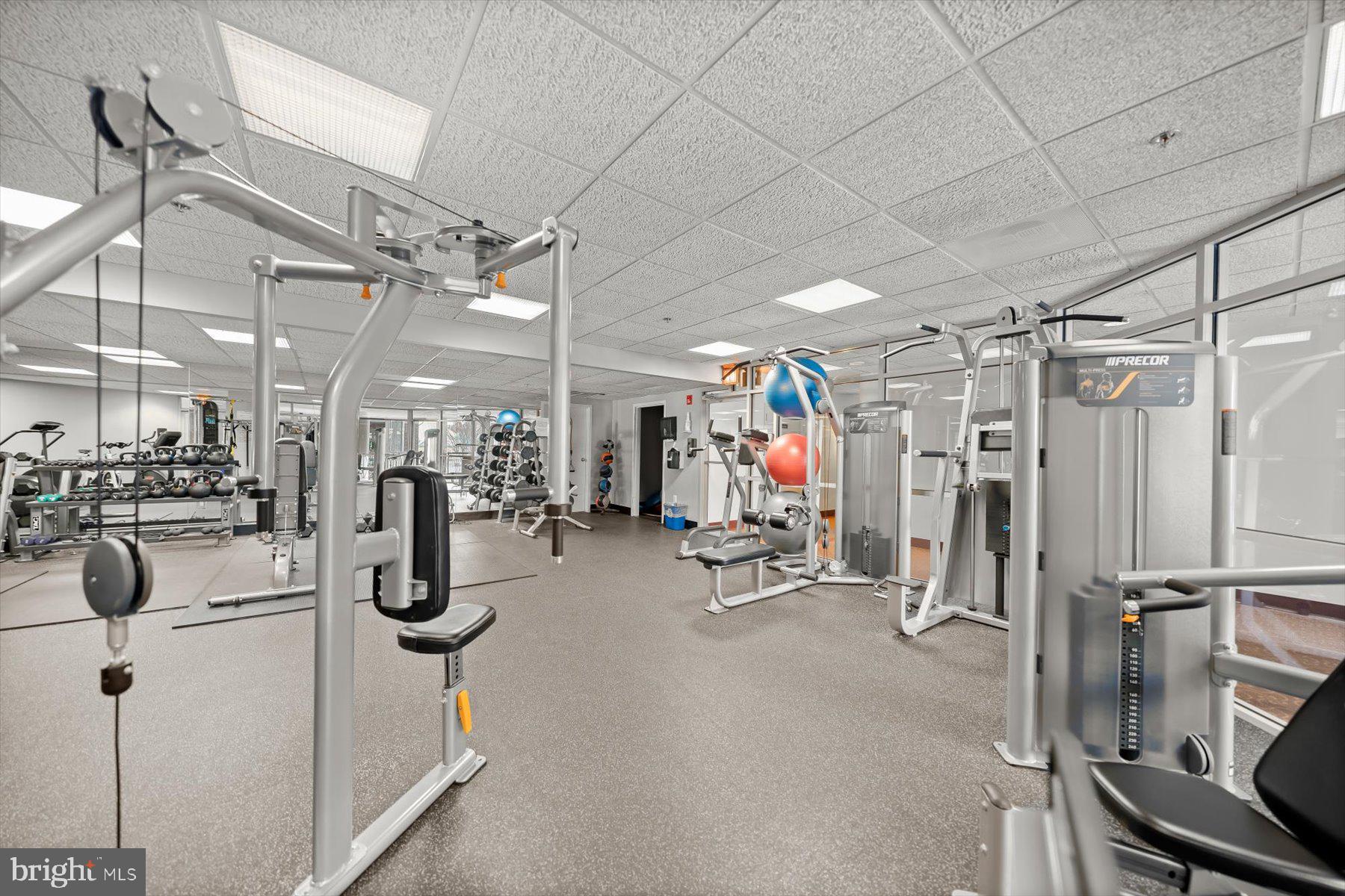 1276 N WAYNE STREET N 1211